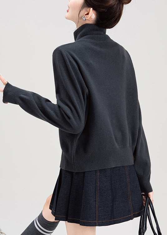 Classic Vintage Sweater with a Flattering Fit