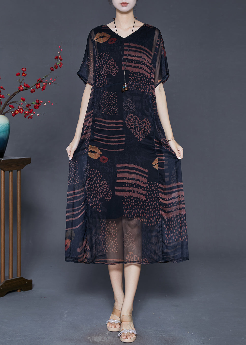 Classic Vintage & Enduringly Stylish Dress