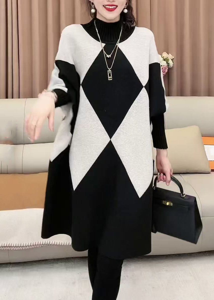 Classic Vintage Sweater with a Flattering Fit