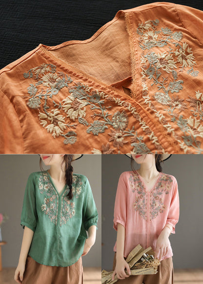 Classic Vintage Blouse with a Flattering Fit