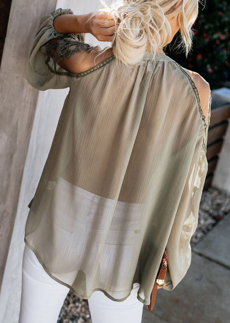 Effortlessly Elegant Top with a Timeless Design