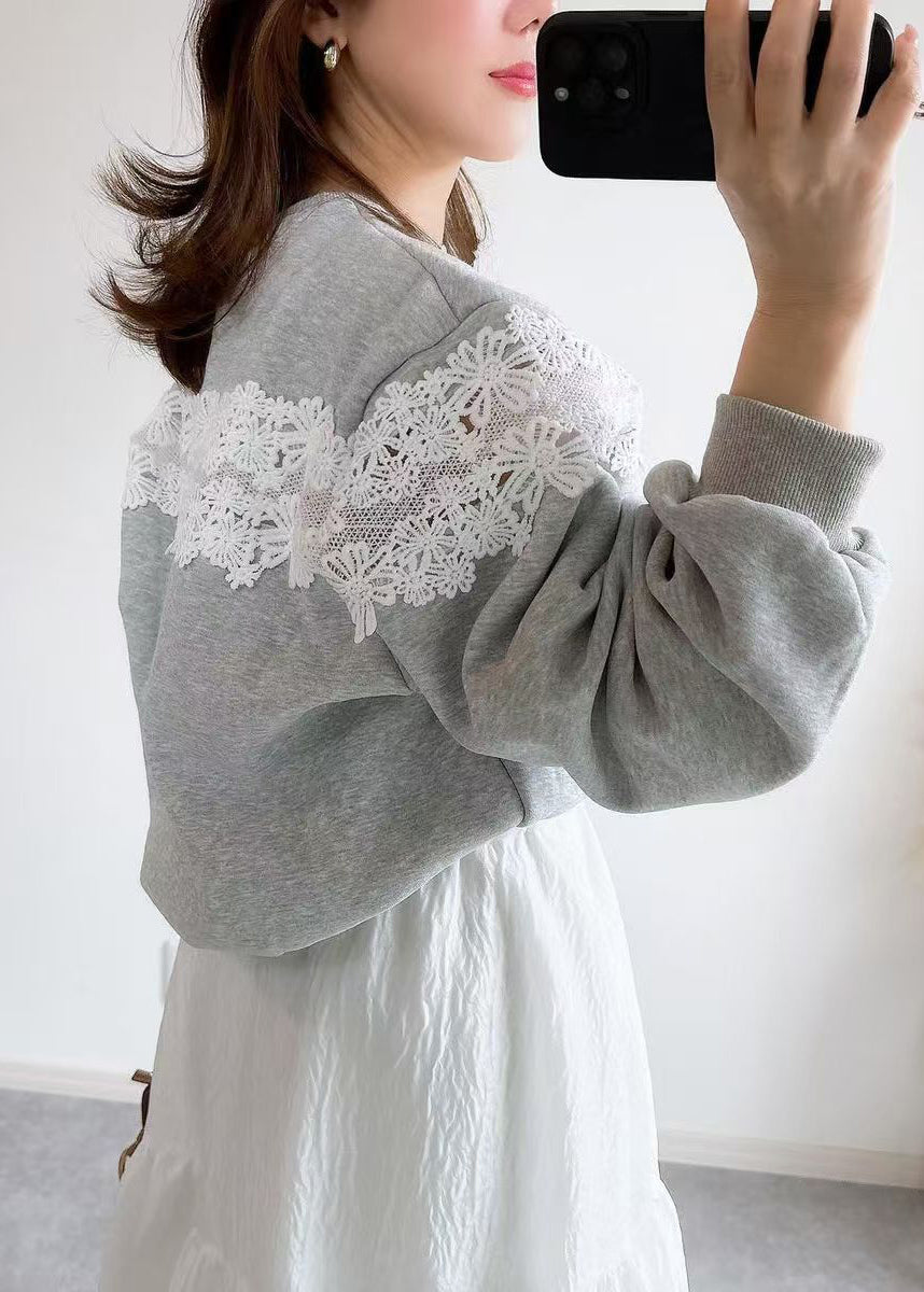 Elegantly Styled Shirt for Everyday Wear
