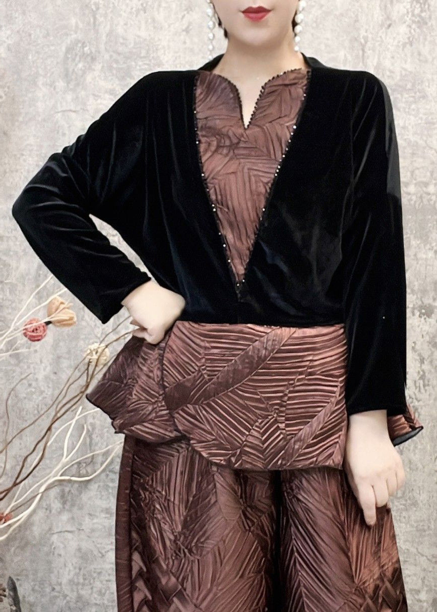 Effortlessly Elegant Top with a Timeless Design