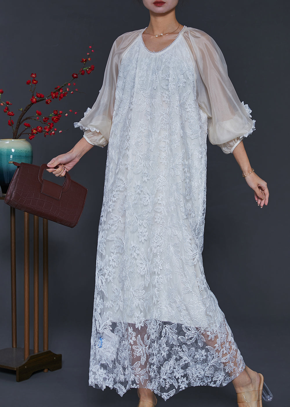 Well Tailored Dress with a Graceful Silhouette