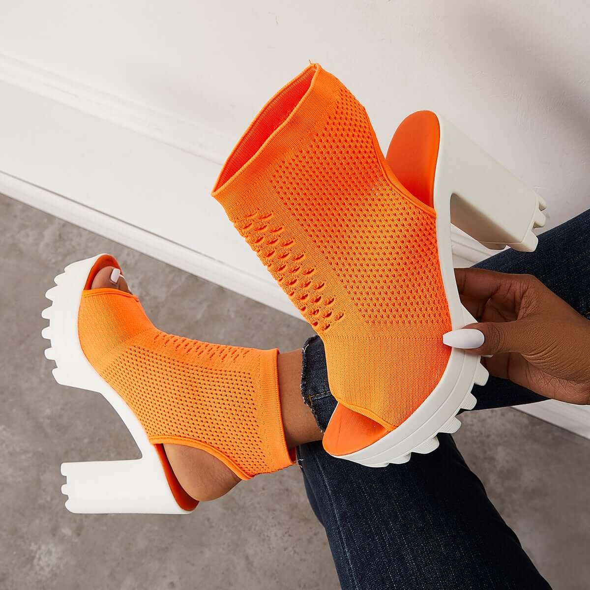 Graceful Orthopedic Sandals for Modern Look
