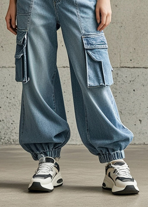Effortlessly Elegant Pants with a Timeless Design