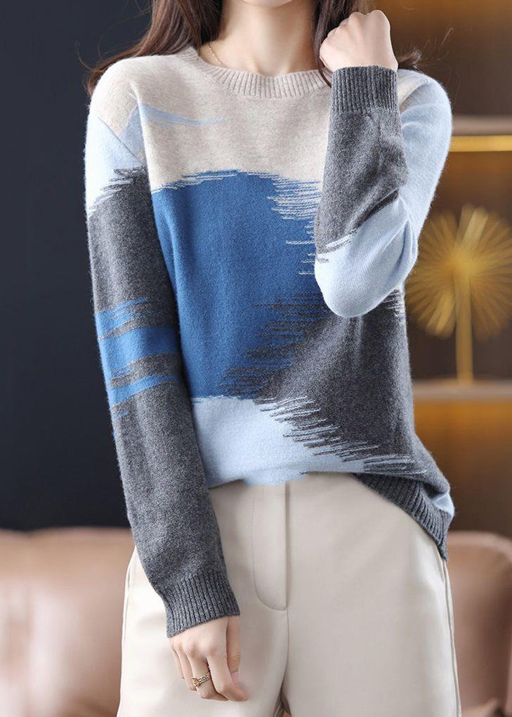 Well Tailored Top with a Graceful Silhouette