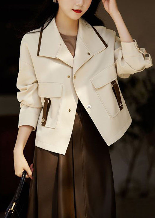 Gracefully Styled Coat for Any Occasion