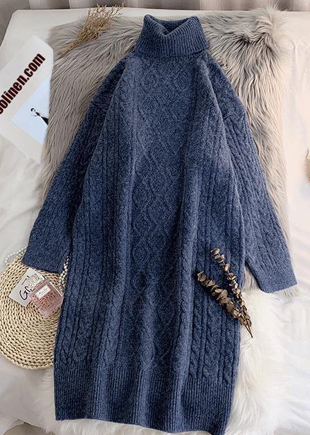 Beautifully Finished Sweater in a Timeless Design