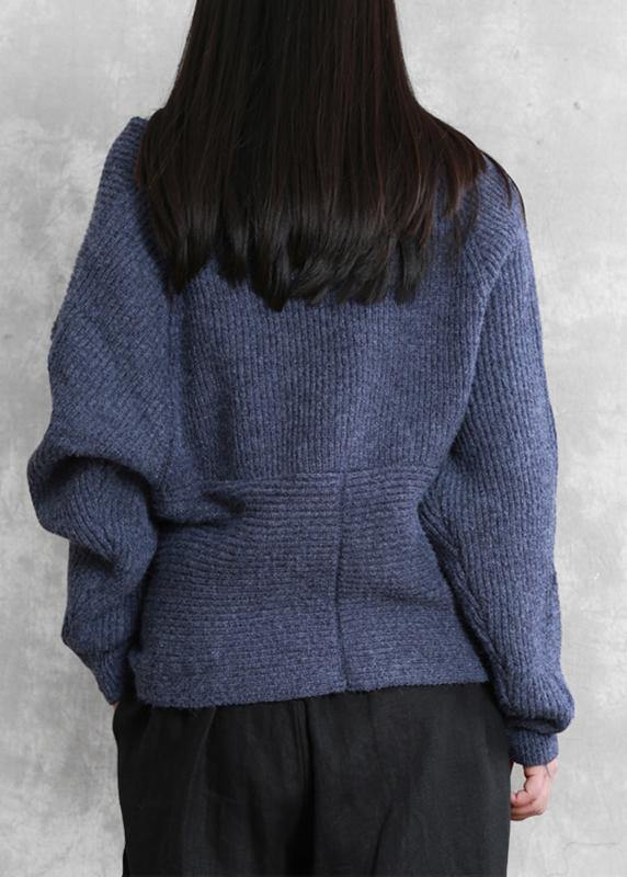 Effortlessly Elegant Top with a Timeless Design