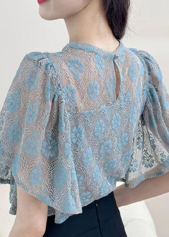 Well Tailored Blouse with a Graceful Silhouette