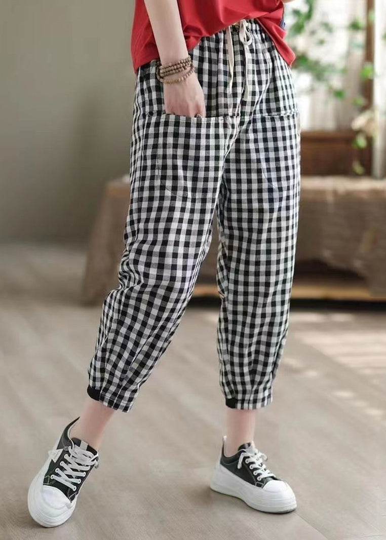 Effortlessly Elegant Pants with a Timeless Design