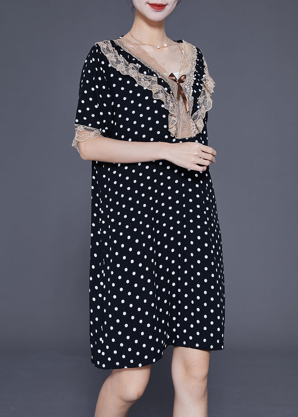 Well Tailored Dress with a Graceful Silhouette