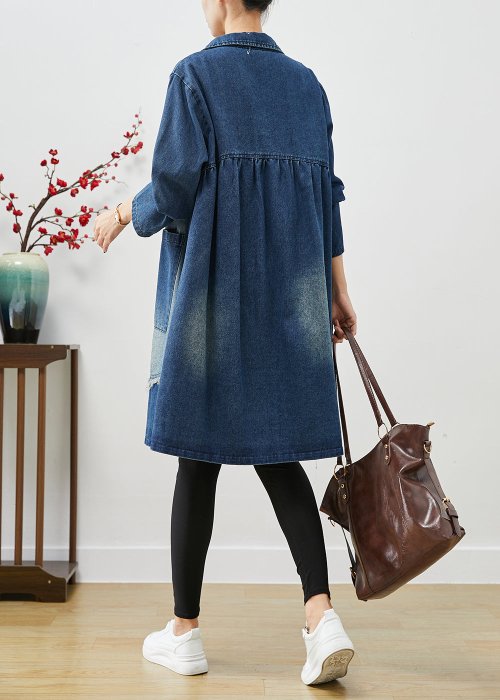 Effortlessly Elegant Coat with a Timeless Design