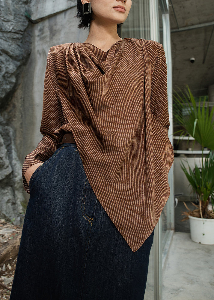 Beautifully Crafted Blouse in a Classic Style