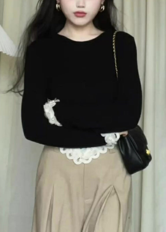 Well Tailored Sweater with a Graceful Silhouette