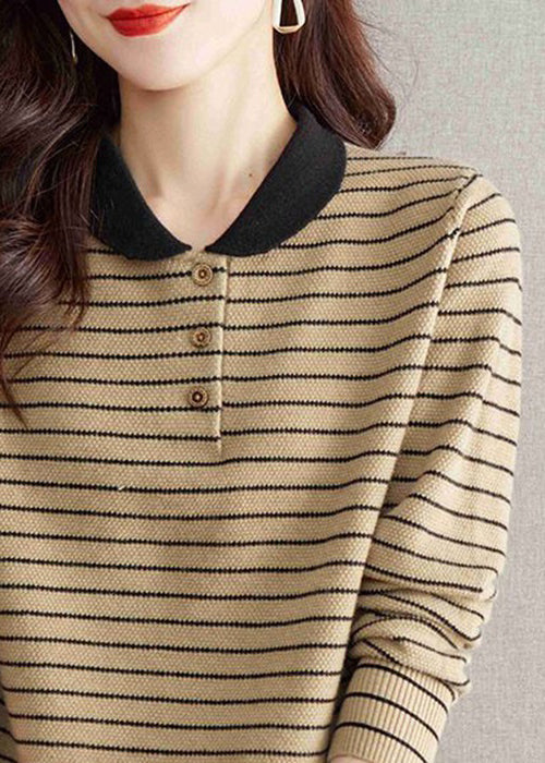 Effortlessly Elegant Sweater with a Timeless Design