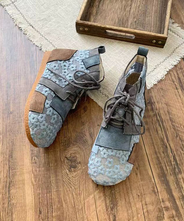 Graceful Orthopedic Boots for Modern Look