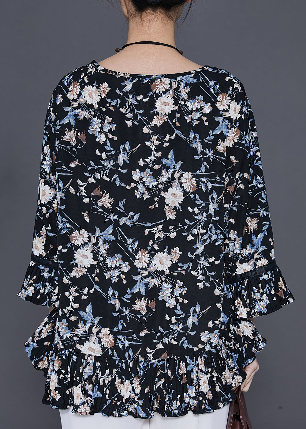 Gracefully Styled Blouse for Any Occasion