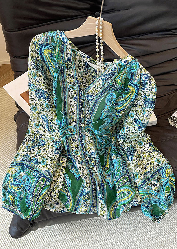 Classic Vintage Shirt with a Flattering Fit