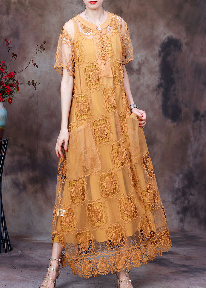 Well Tailored Dress with a Graceful Silhouette