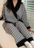 Effortlessly Elegant Garment with a Timeless Design