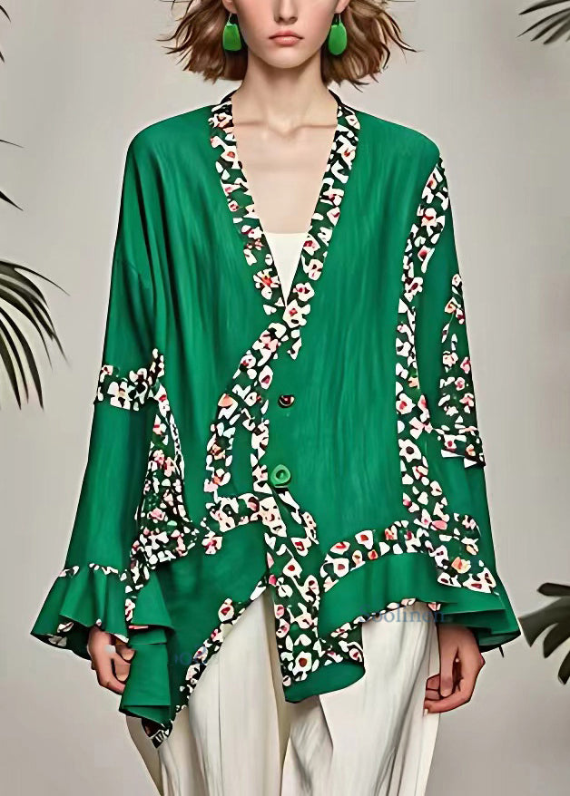Gracefully Styled Coat for Any Occasion