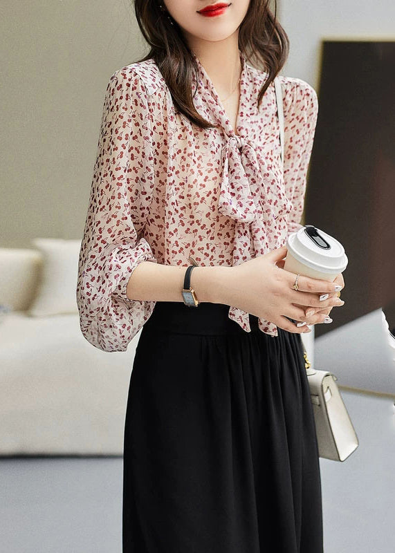 Effortlessly Elegant Top with a Timeless Design