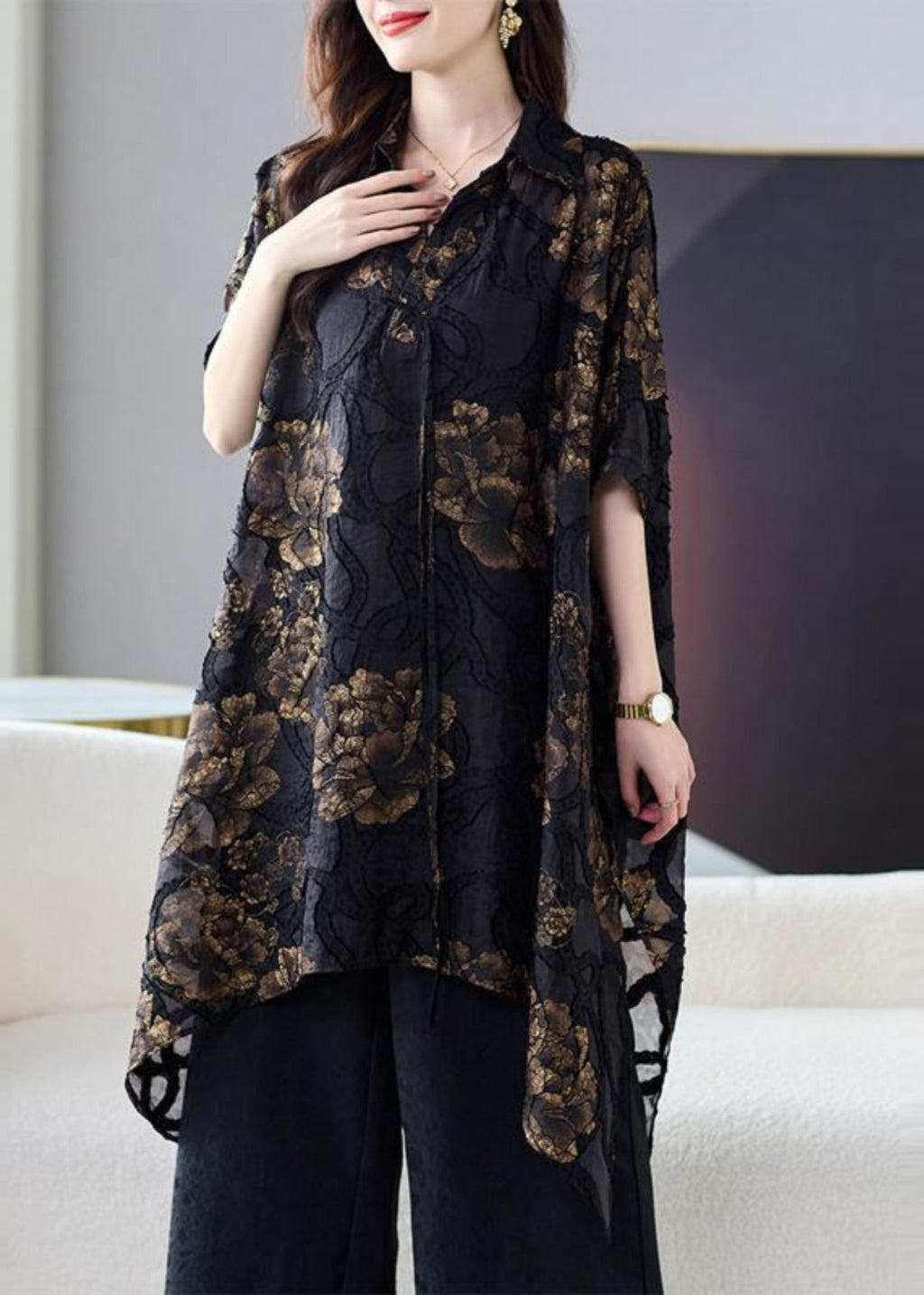 Effortlessly Elegant Blouse with a Timeless Design