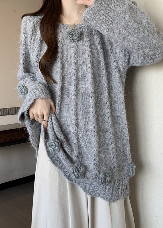 Classic Vintage Sweater with a Flattering Fit