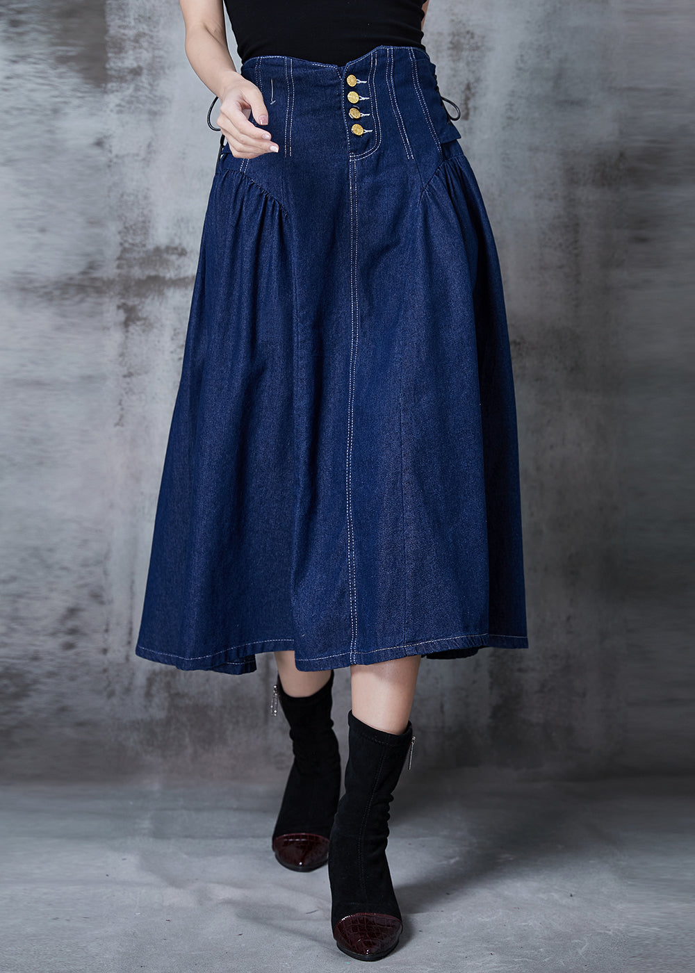 Sophisticated Garment with a Clean Classic Look