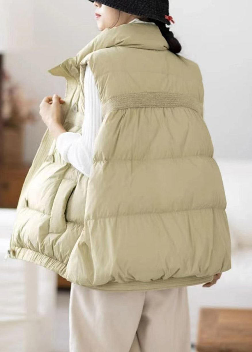 Well Tailored Coat with a Graceful Silhouette