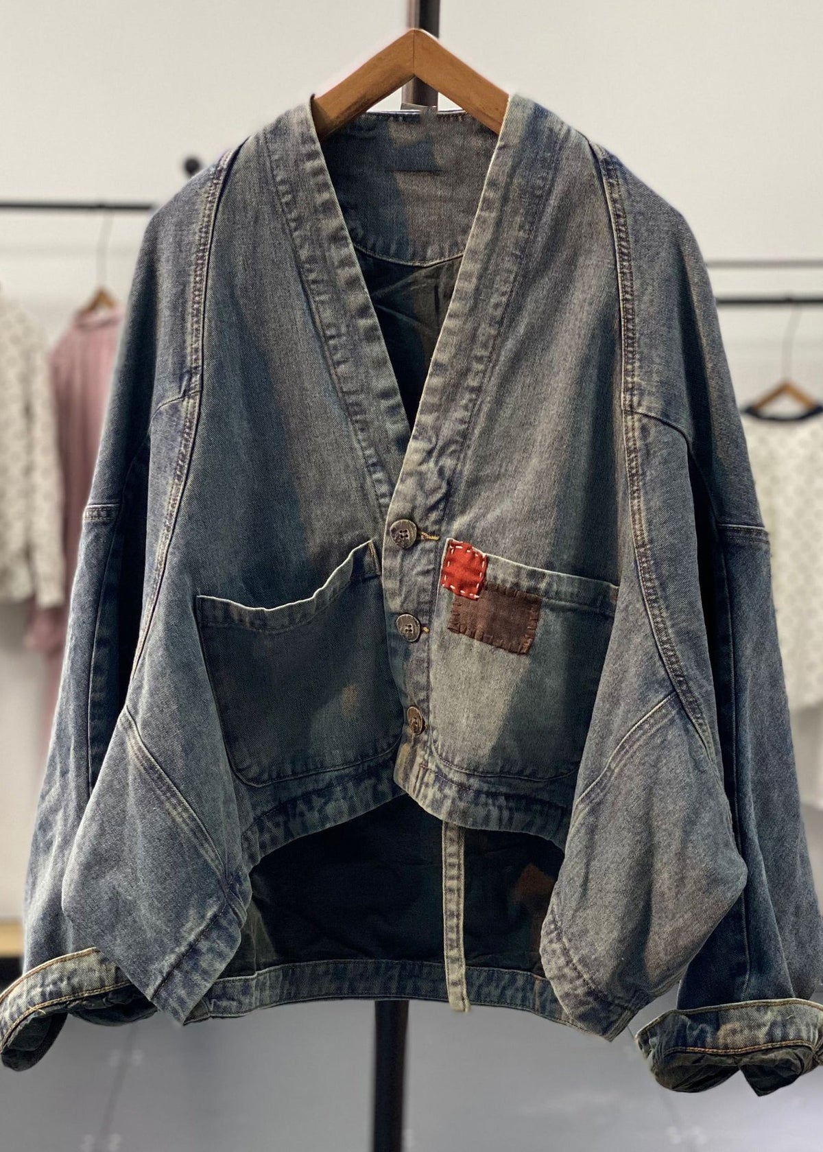 Beautifully Finished Coat in a Timeless Design
