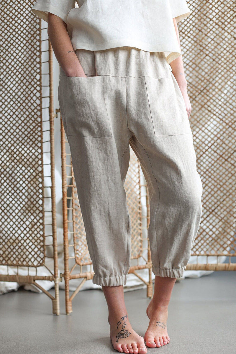 Elegantly Styled Pants for Everyday Wear