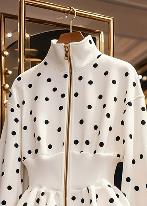 Gracefully Styled Coat for Any Occasion