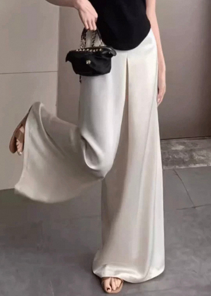 Well Tailored Pants with a Graceful Silhouette