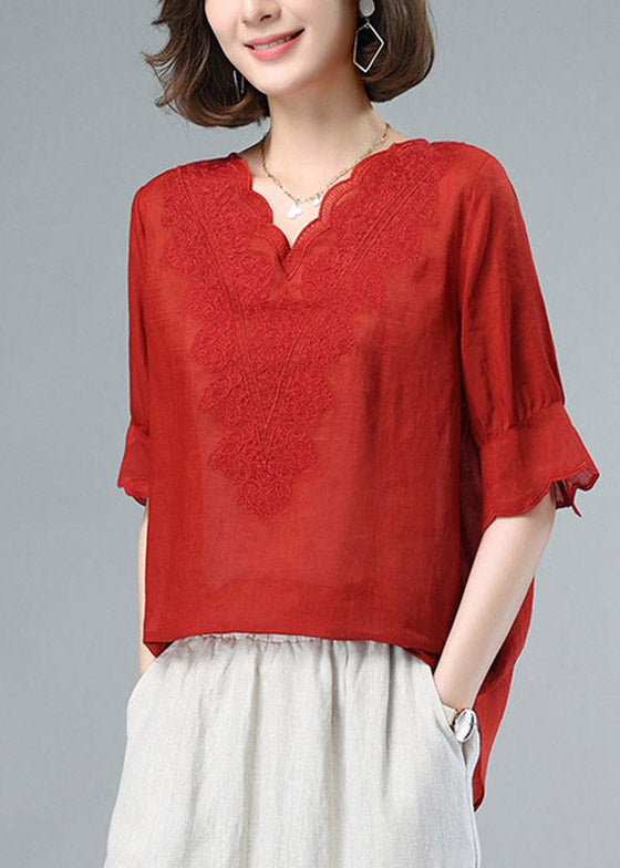 Well Tailored Top with a Graceful Silhouette