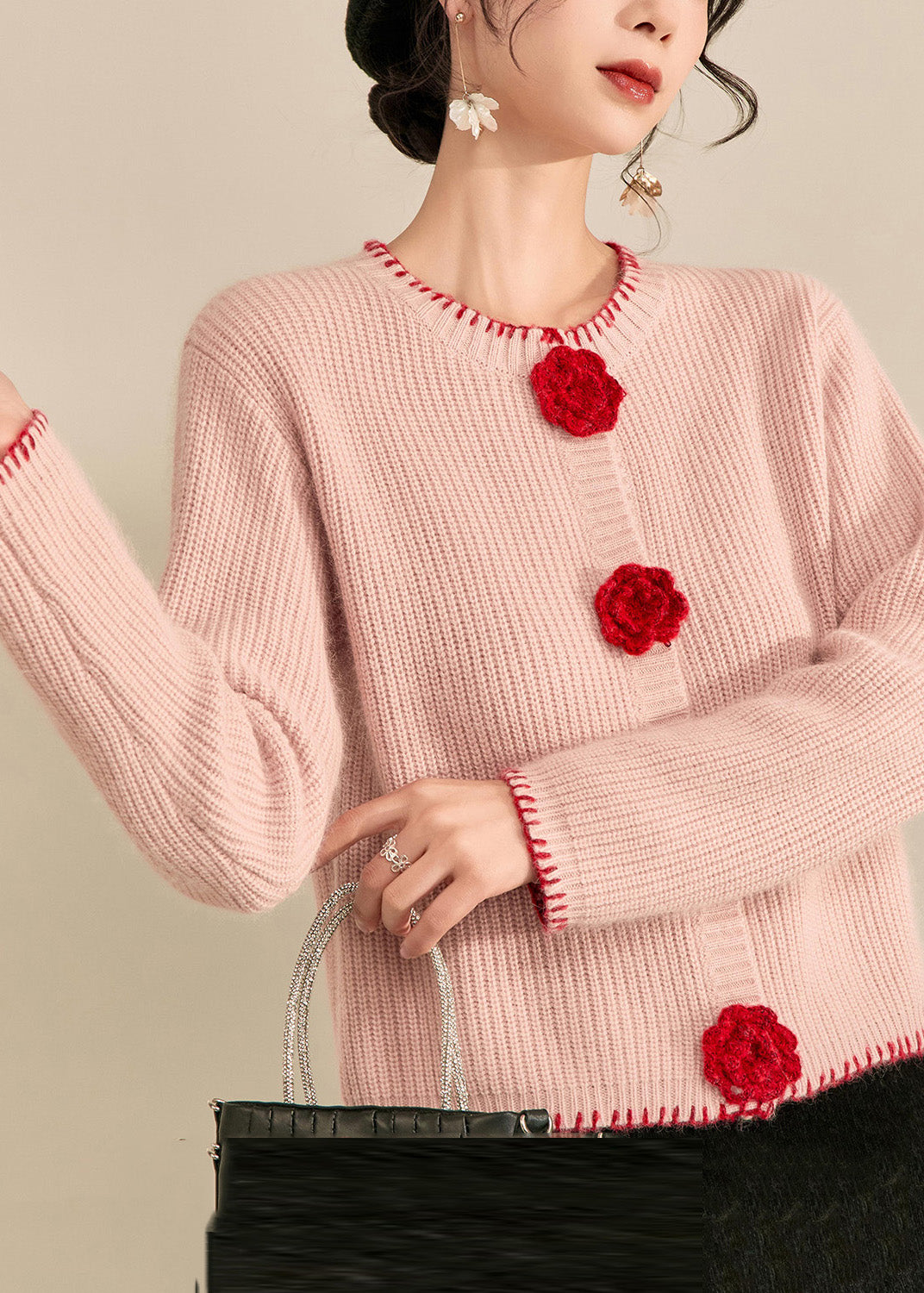 Effortlessly Elegant Cardigan with a Timeless Design