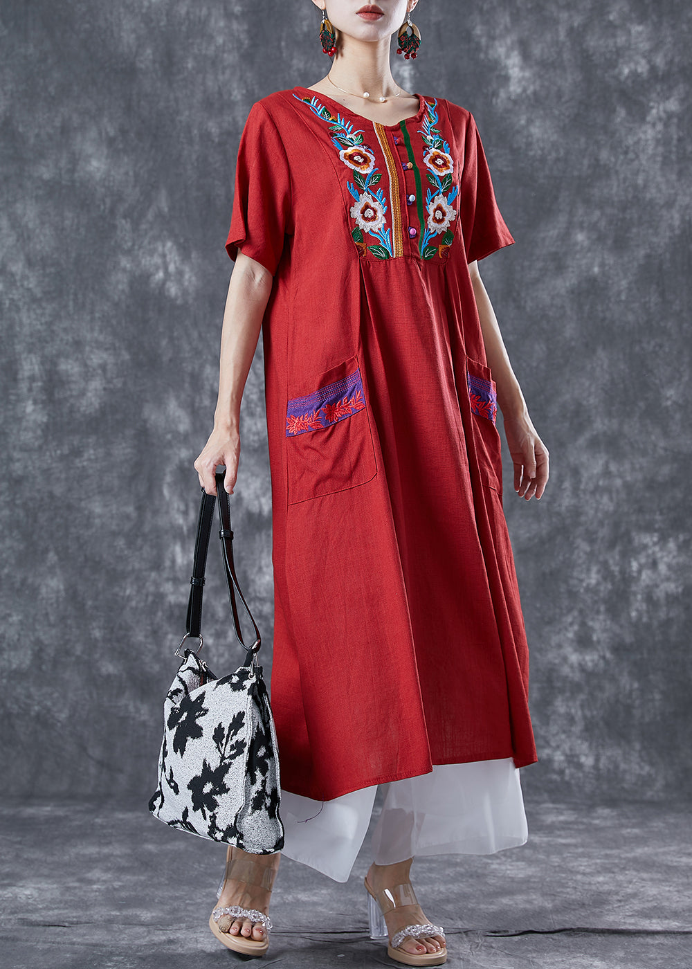 Beautifully Crafted Dress in a Classic Style
