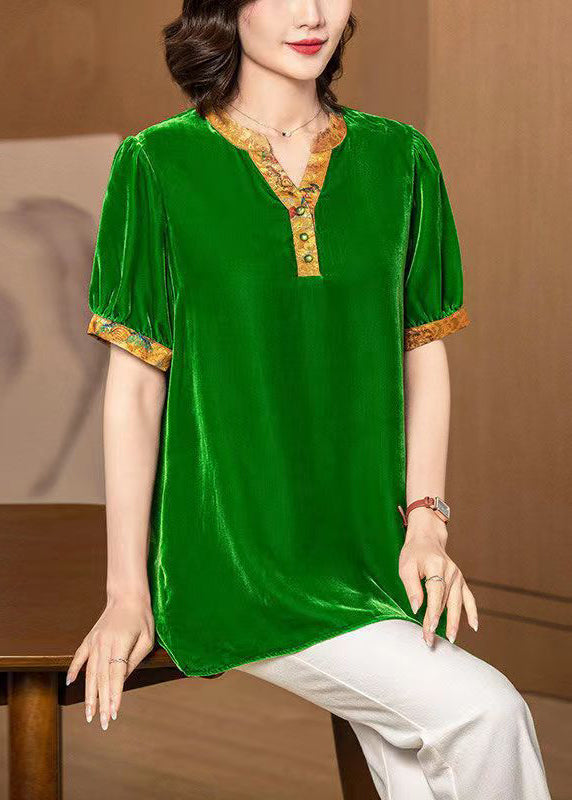 Well Tailored Blouse with a Graceful Silhouette