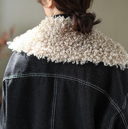 Elegantly Styled Jacket for Everyday Wear