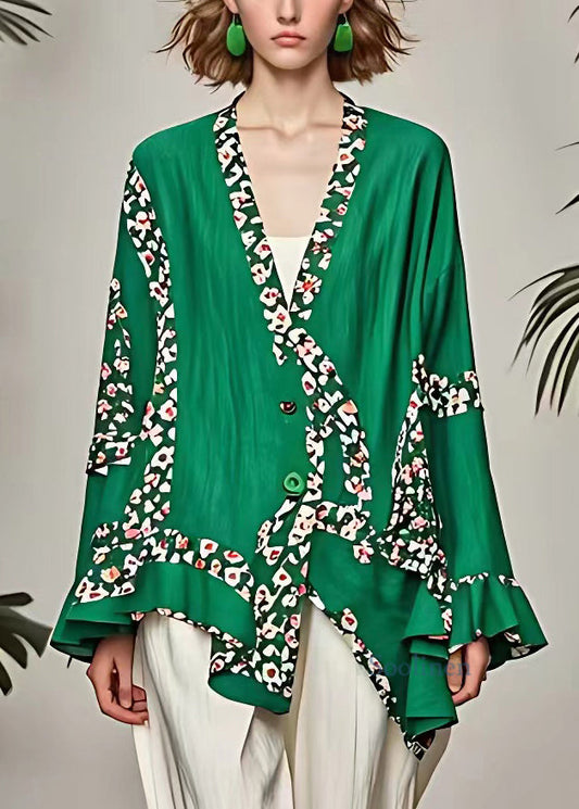 Well Tailored Coat with a Graceful Silhouette