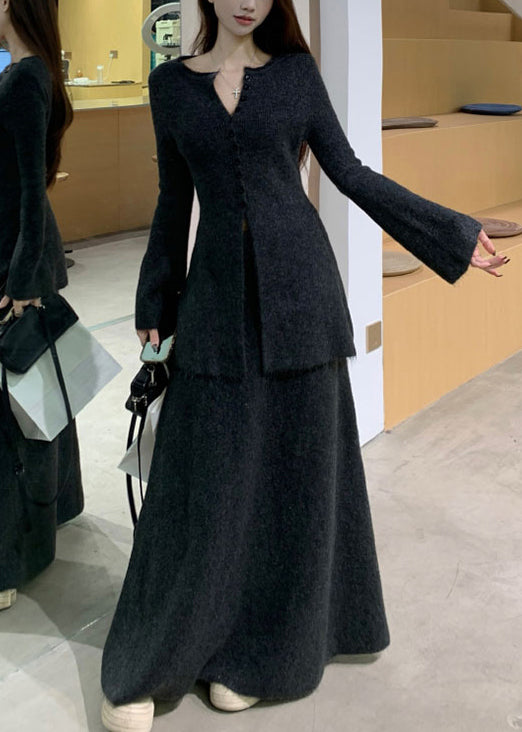 Well Tailored Sweater with a Graceful Silhouette