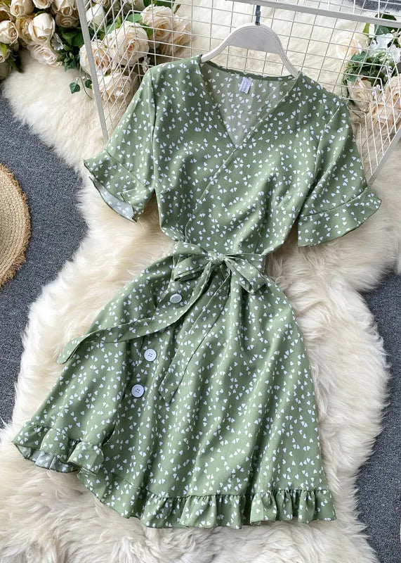 Classic Vintage Dress with a Flattering Fit