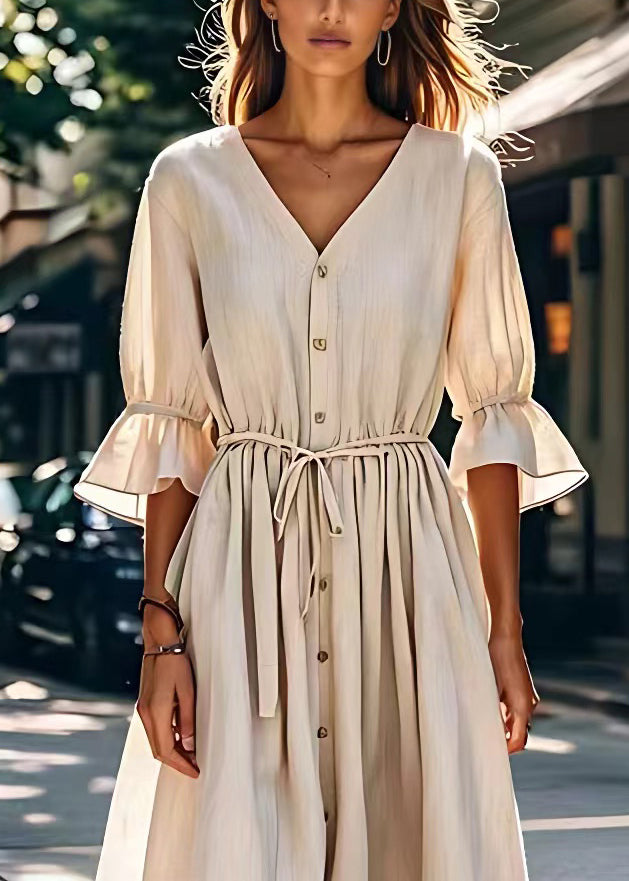 Effortlessly Elegant Dress with a Timeless Design