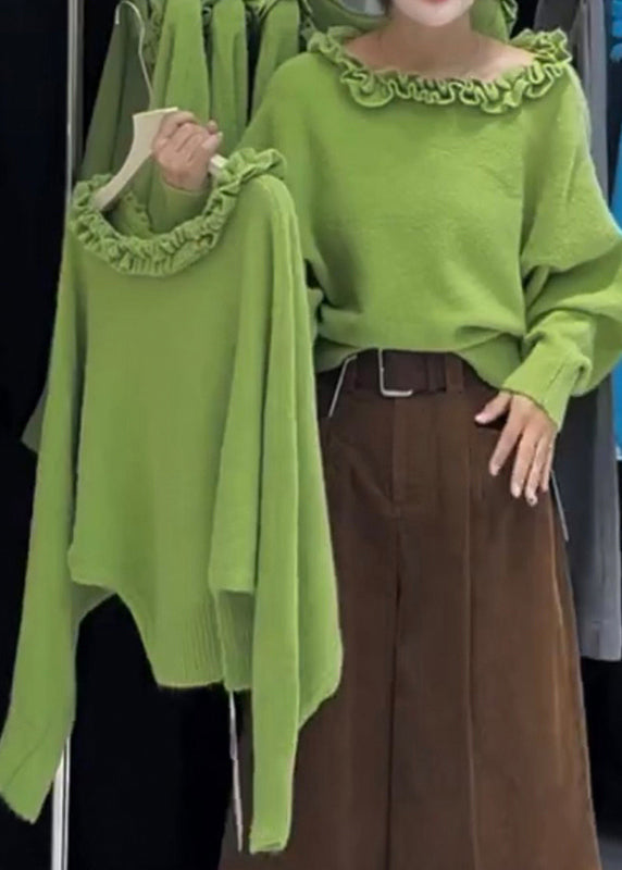 Well Tailored Sweater with a Graceful Silhouette