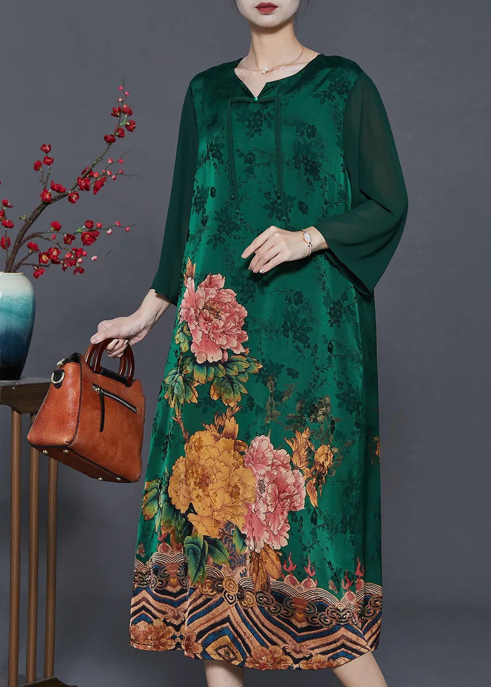 Sophisticated Dress with a Clean Classic Look