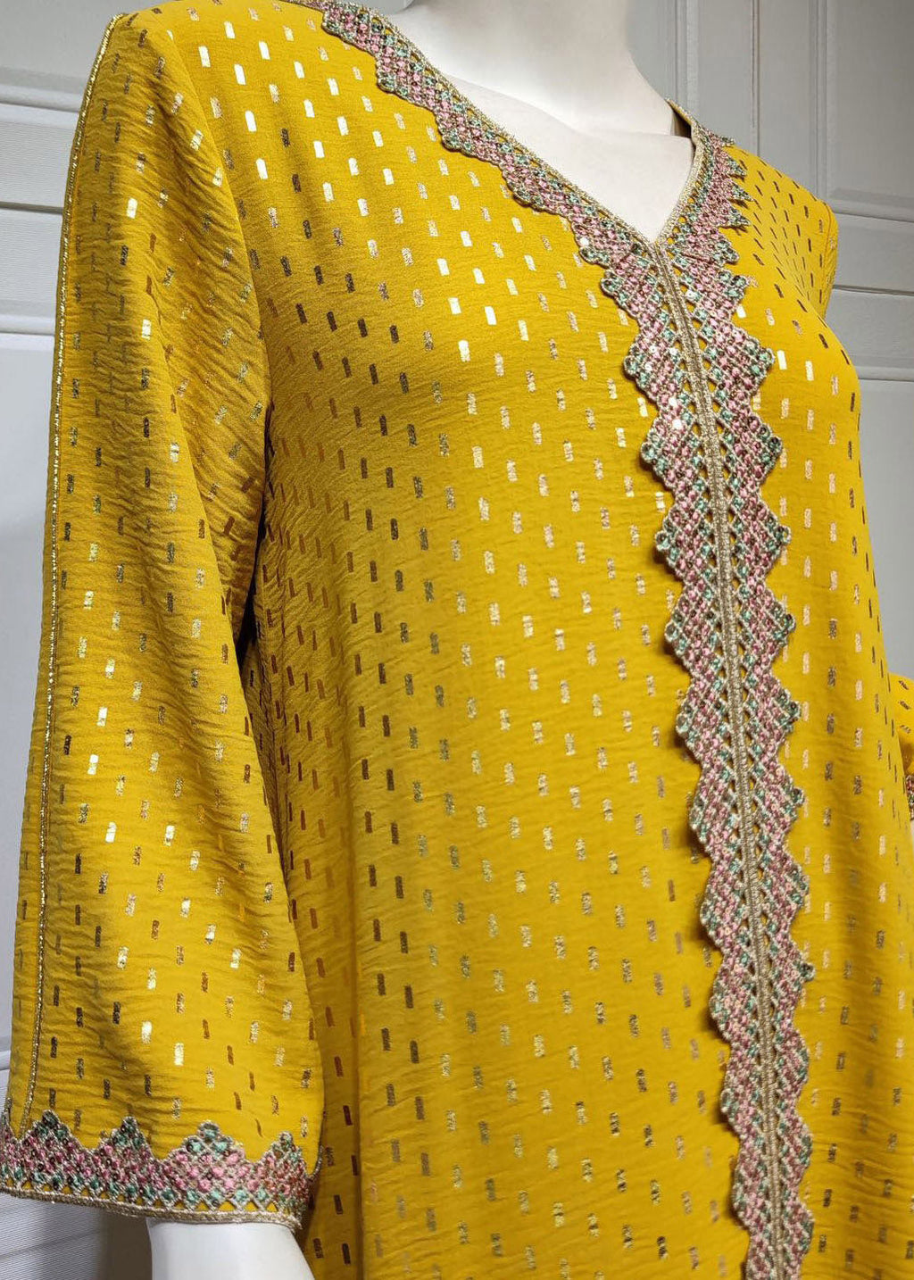 Classic Vintage & Enduringly Stylish Dress