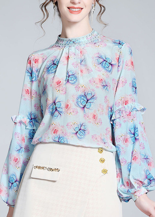 Well Tailored Top with a Graceful Silhouette