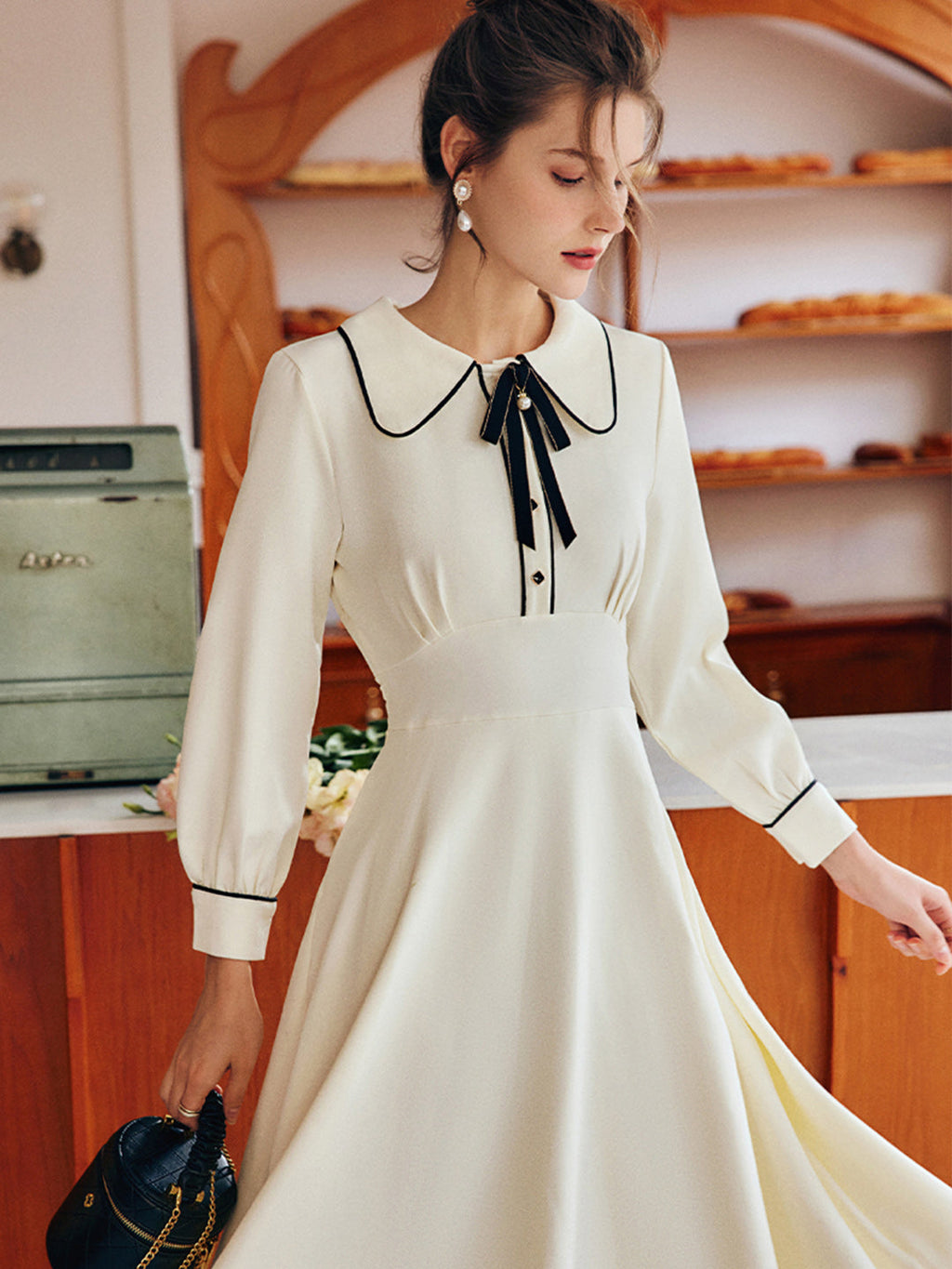 Classic Vintage Dress with a Flattering Fit